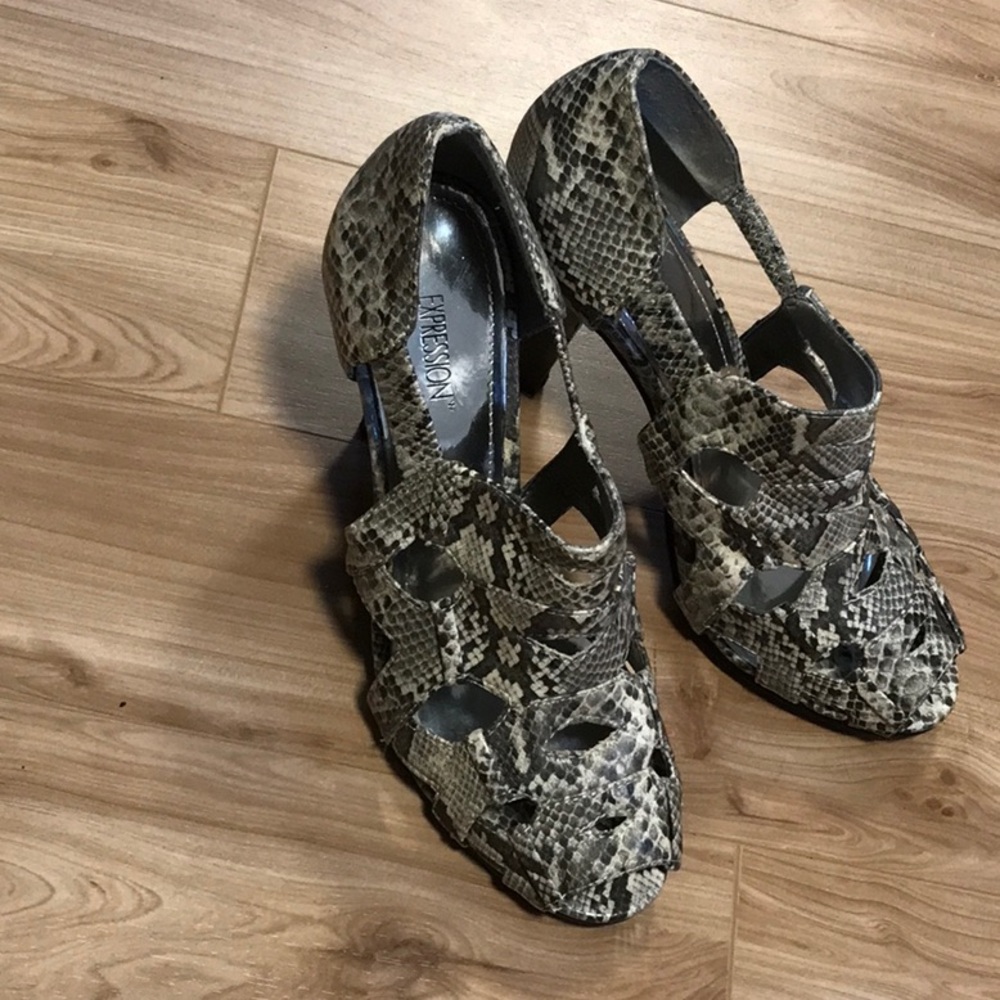 Expression shoes